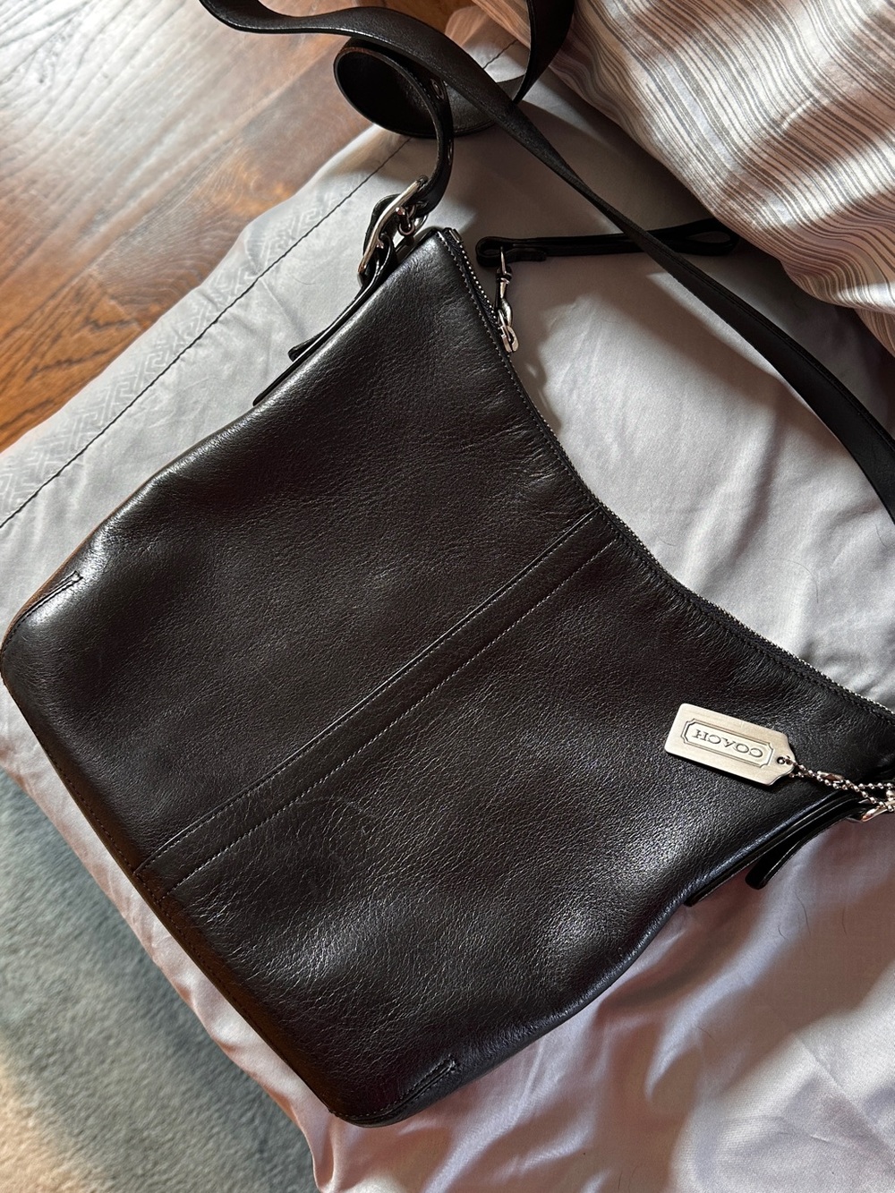 Coach Authentic Vintage Y2K Hamptons Signature Carryall Satchel (Style F10507)